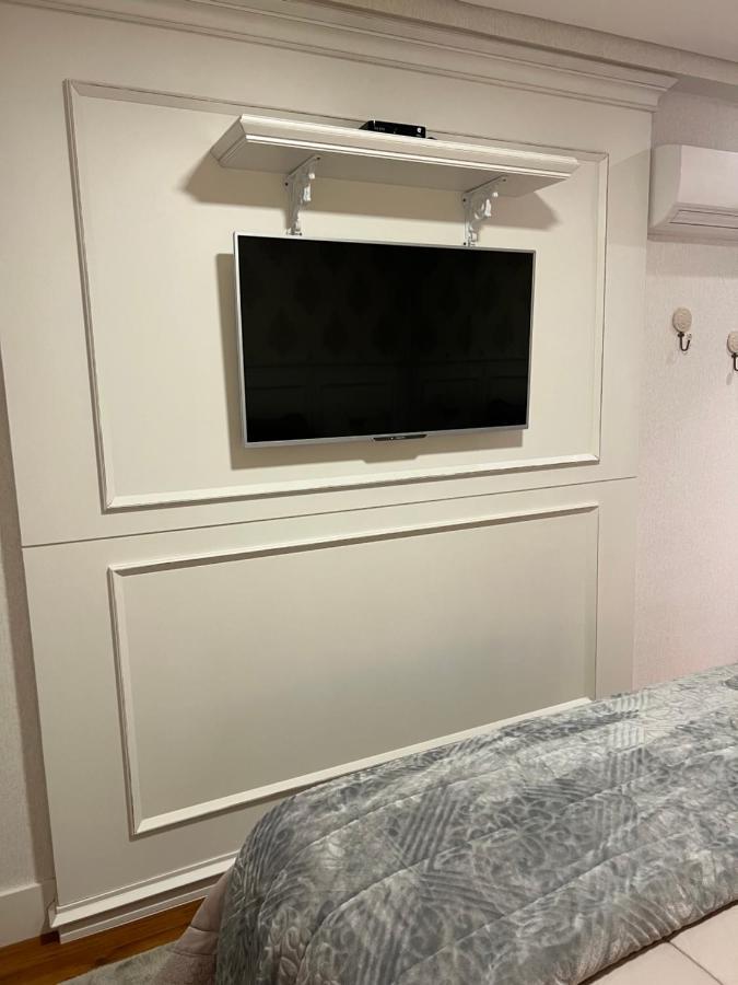 Apartamento Novinho Na Borges De Medeiros- Centro Грамаду Екстериор снимка